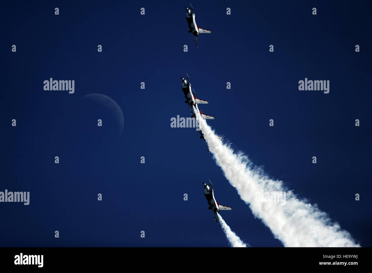 The U.S. Air Force Thunderbirds execute the Five-Card Loop at Thunder Over  Solano open house at Travis AFB, showcasing aviation skills, dynamic  performances, static displays, and interactive public engagement Stock  Photo -