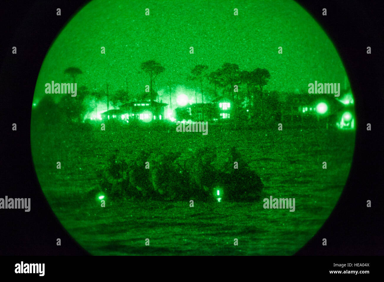 A group of U.S. Army Ranger students, assigned to the Airborne and ...
