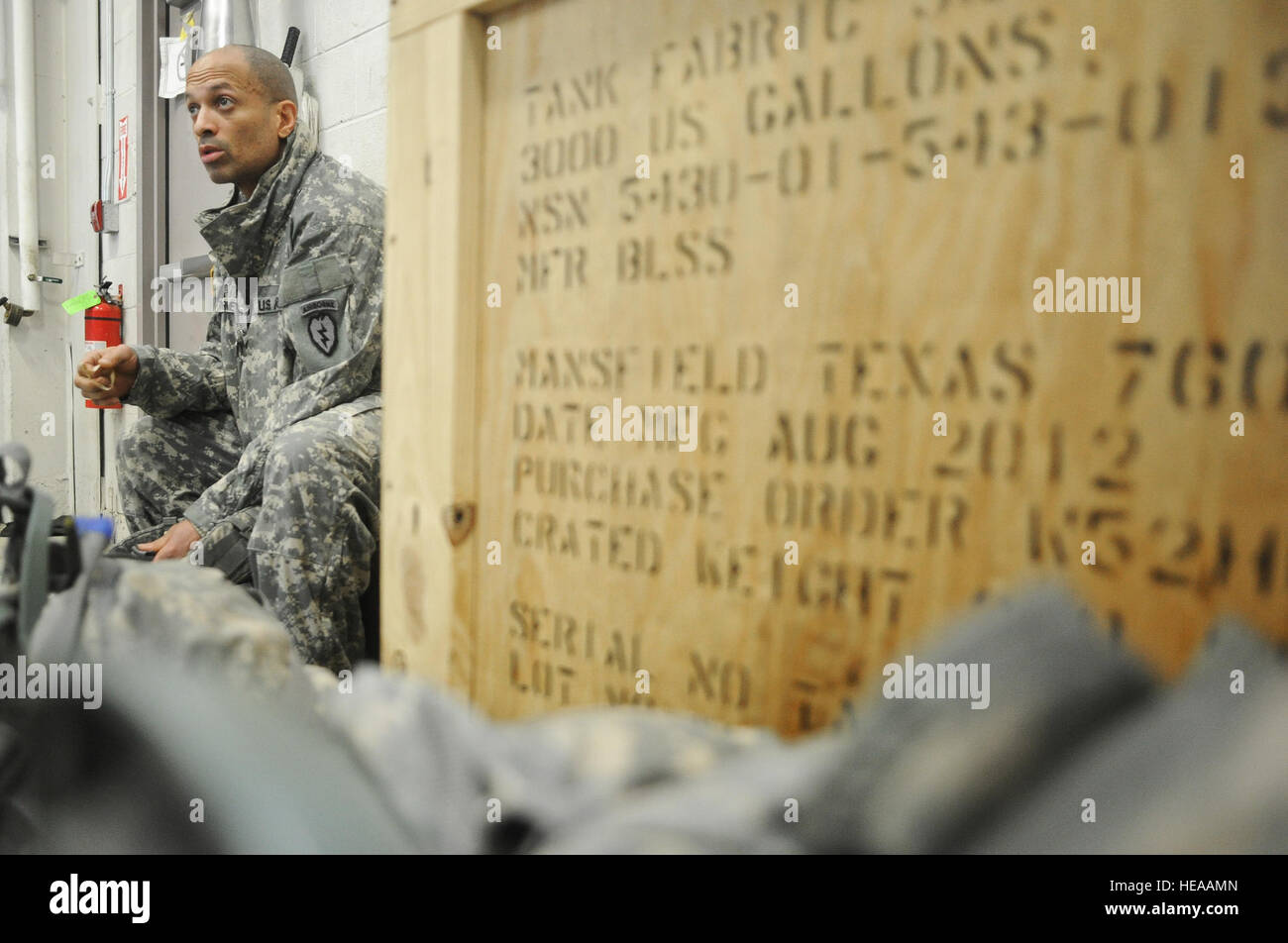 Army Staff Sgt. Steven Horne, a native of Pittsburgh, riggs his ...