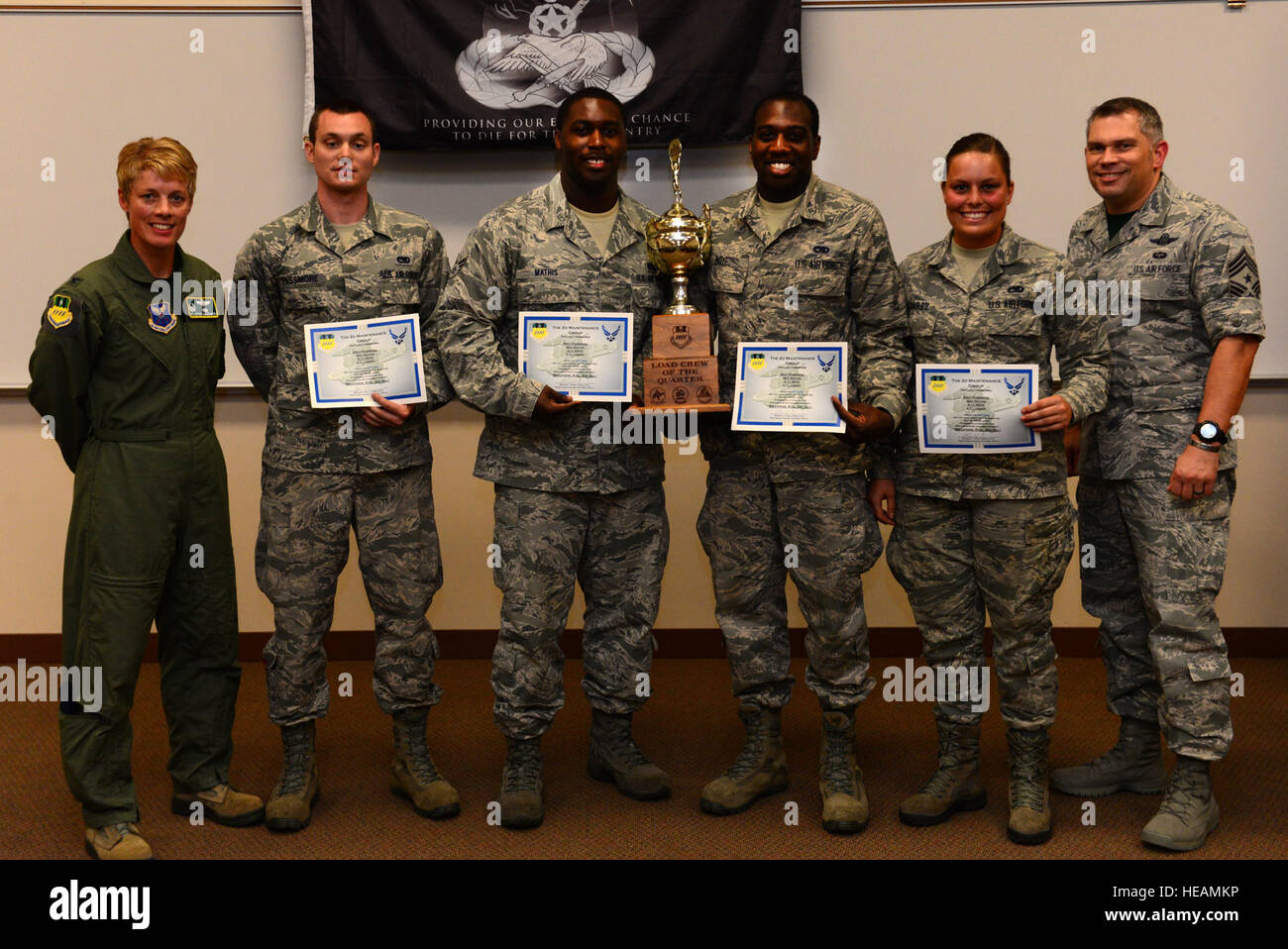 U.S., Indian Airmen train side by side to sharpen airlift skills > U.S.  Indo-Pacific Command > 2015