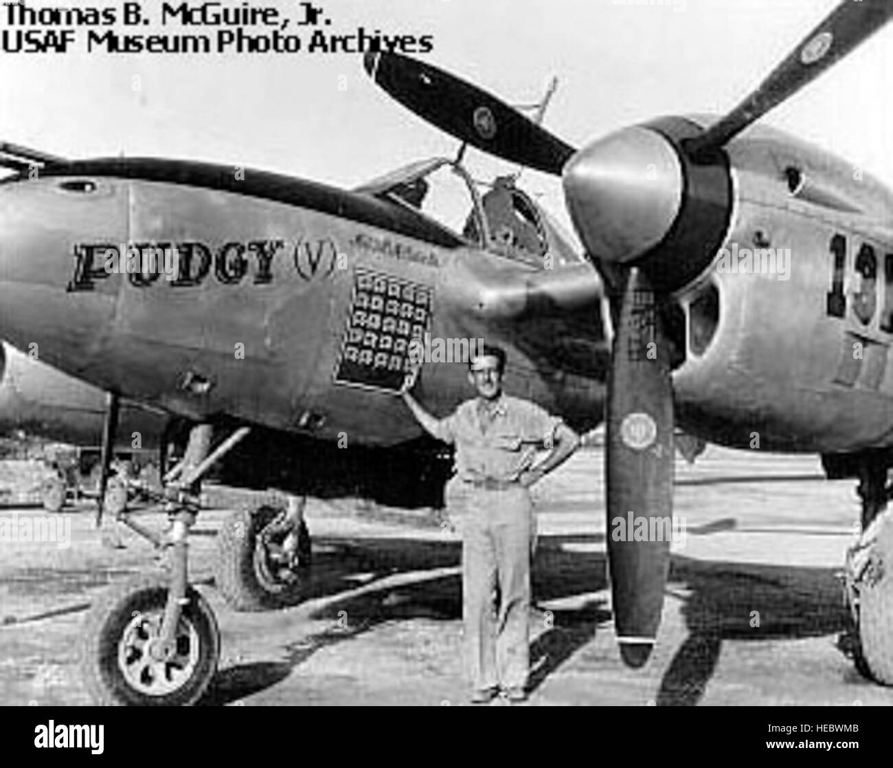 Thomas B Mcguire Jr With Pudgy V His Regular P 38l 1 Lo S N Stock Photo Alamy Thomas B Mcguire Jr With Pudgy V His Regular P 38l 1 Lo S N Stock Photo Alamy