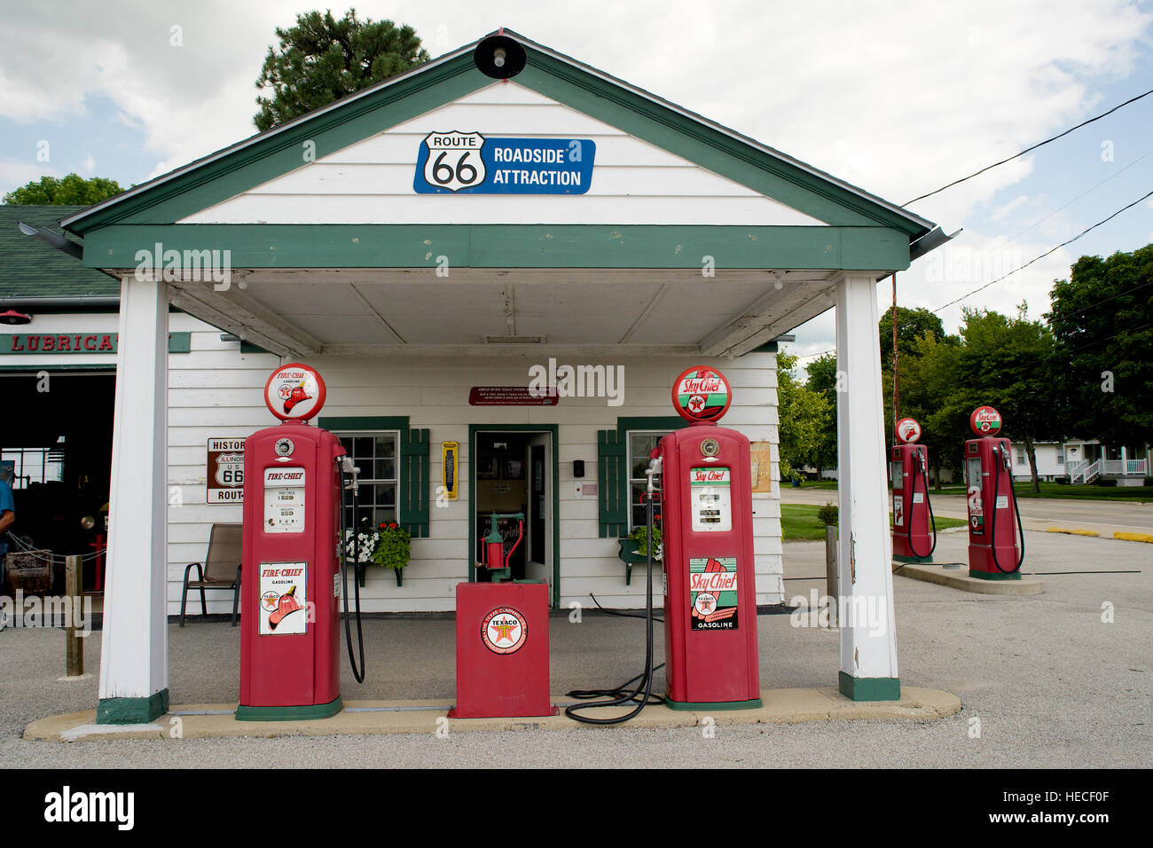 Ambler's Texaco Gas Station at the Intersection of Route 66 and