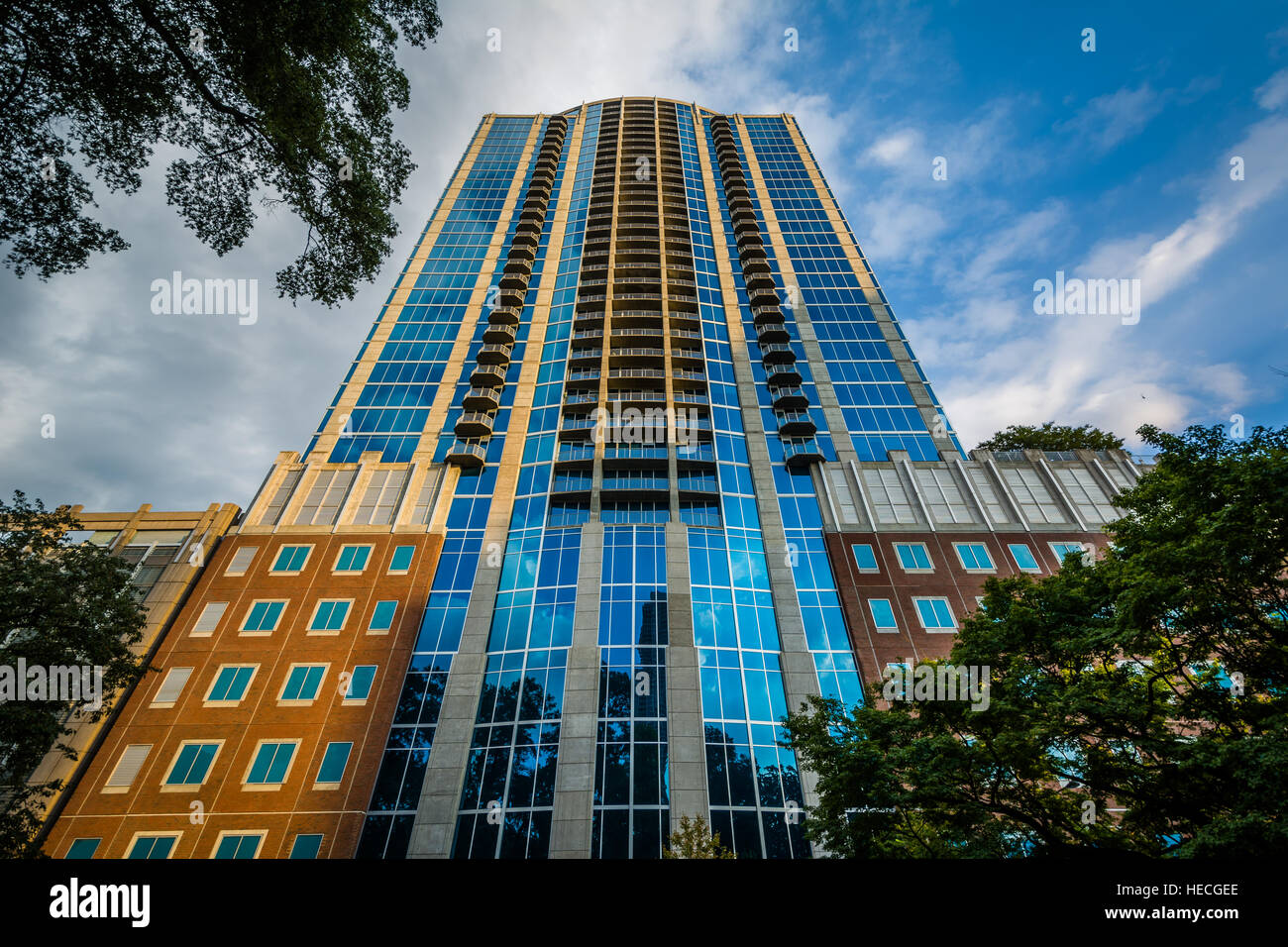 Charlet Building Modern building in Uptown Charlotte, North Carolina Stock Photo - Alamy