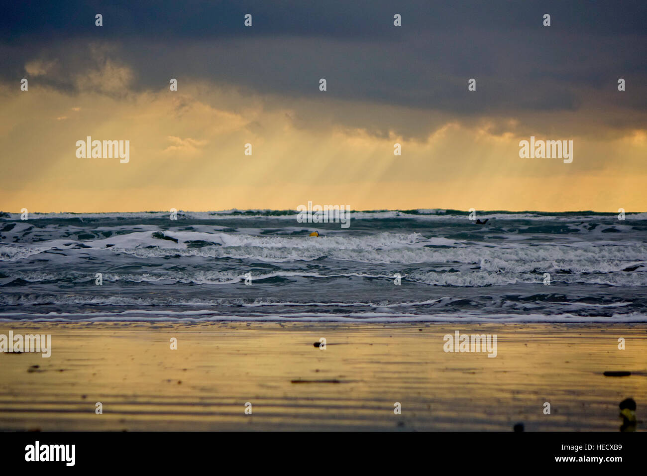 West Wittering, UK. 20th Dec, 2016. Weather. SouthEasterly winds