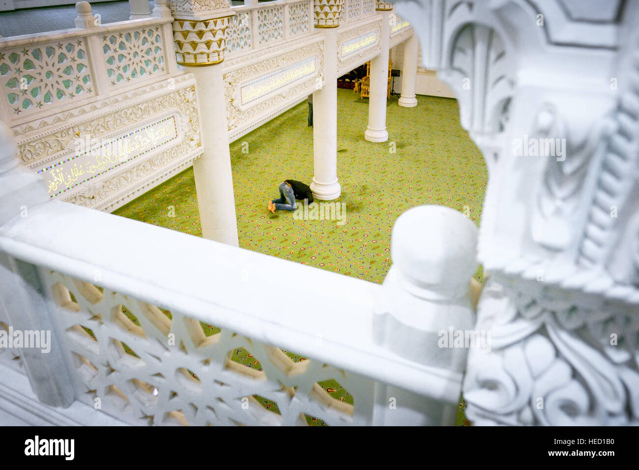 Berlin, Germany. 06th Dec, 2016. Umar-Ibn-Al-Khattab-Mosque in Kreuzberg. Berlin 06.12.2016. Photo: picture alliance/Robert Schlesinger | usage worldwide/dpa/Alamy Live News Stock Photo