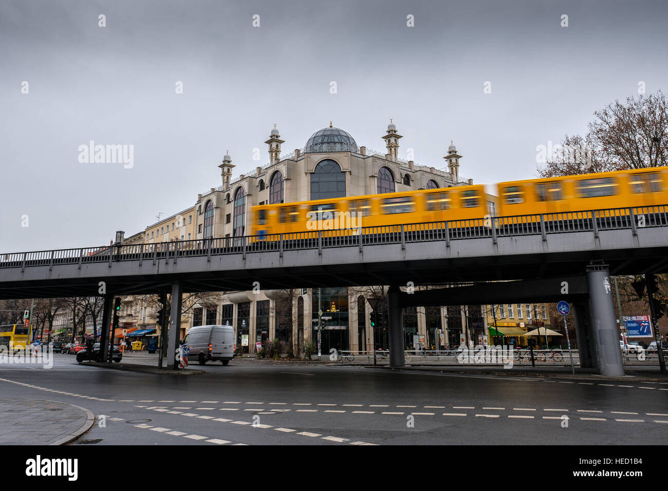 Berlin, Germany. 06th Dec, 2016. Umar-Ibn-Al-Khattab-Mosque in Kreuzberg. Berlin 06.12.2016. Photo: picture alliance/Robert Schlesinger | usage worldwide/dpa/Alamy Live News Stock Photo