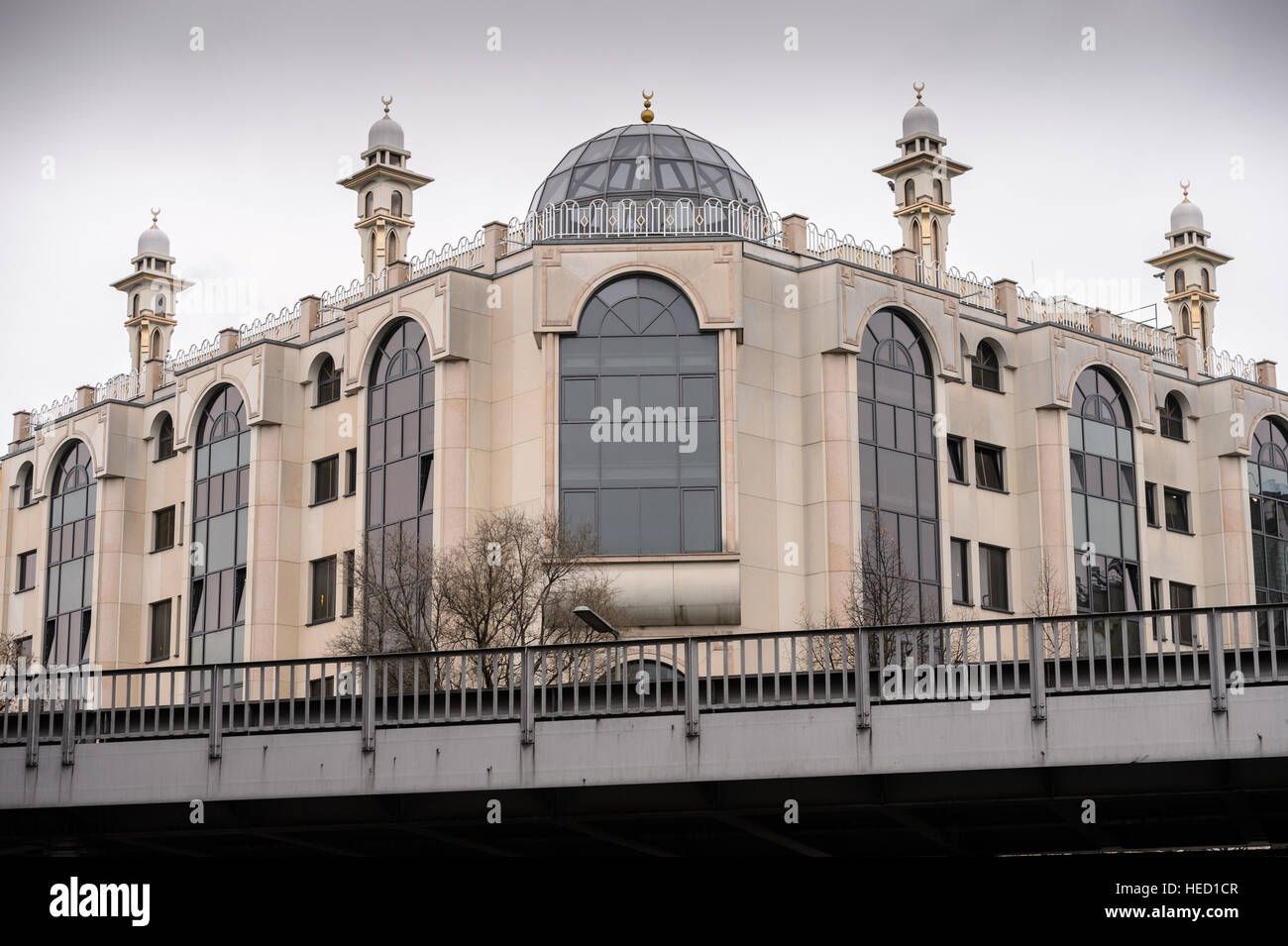 Berlin, Germany. 06th Dec, 2016. Umar-Ibn-Al-Khattab-Mosque in Kreuzberg. Berlin 06.12.2016. Photo: picture alliance/Robert Schlesinger | usage worldwide/dpa/Alamy Live News Stock Photo