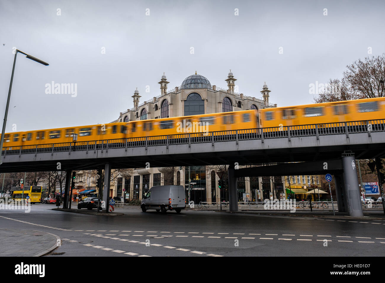 Berlin, Germany. 06th Dec, 2016. Umar-Ibn-Al-Khattab-Mosque in Kreuzberg. Berlin 06.12.2016. Photo: picture alliance/Robert Schlesinger | usage worldwide/dpa/Alamy Live News Stock Photo