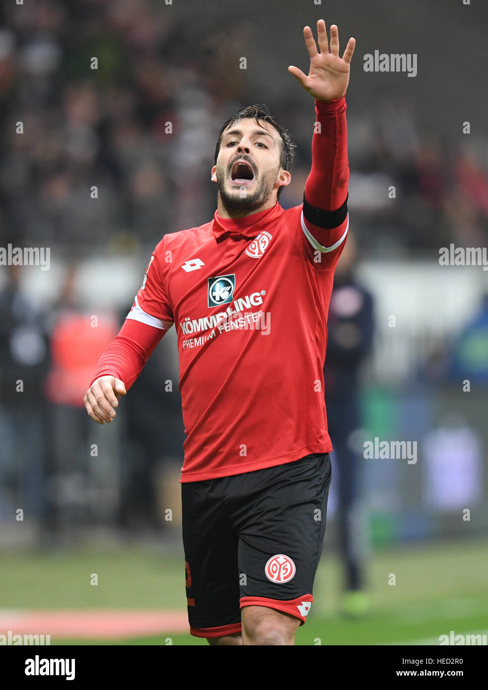 Mainz's Giulio Donati in action during the Bundesliga soccer fixture between Eintracht Frankfurt and 1. FSV Mainz 05 at the Commerzbank-Arena in Frankfurt am Main, Germany, 20 December 2016. Photo: Arne Dedert/dpa Stock Photo