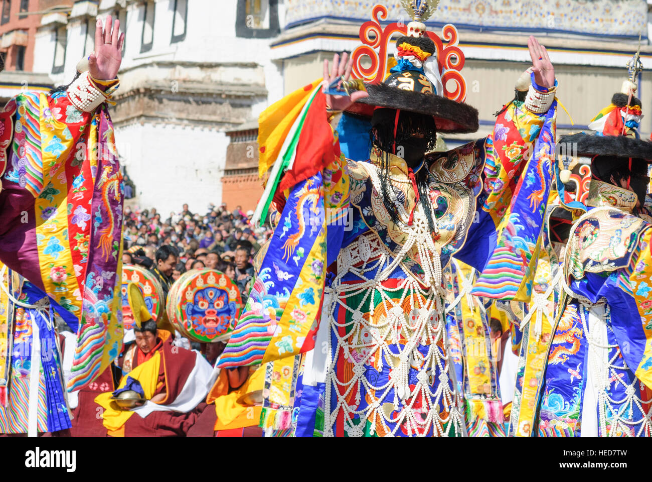 Xiahe: Tibetan Monastery Labrang at the Monlam Festival; Cham dance (mask dance) by monks, here with the ritual dagger Phurba, Tibet, Gansu, China Stock Photo