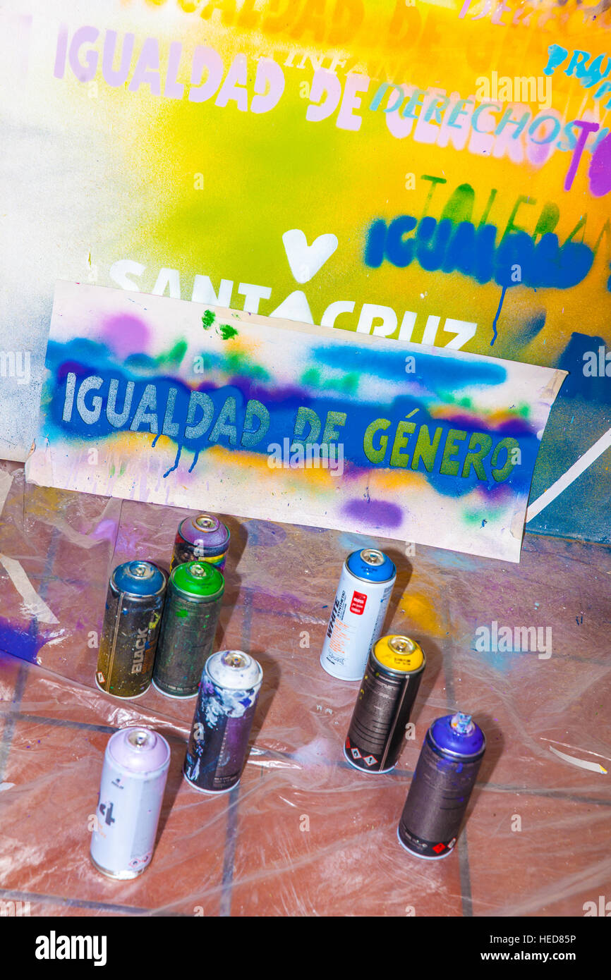 graffiti paint spray bottles Stock Photo Alamy