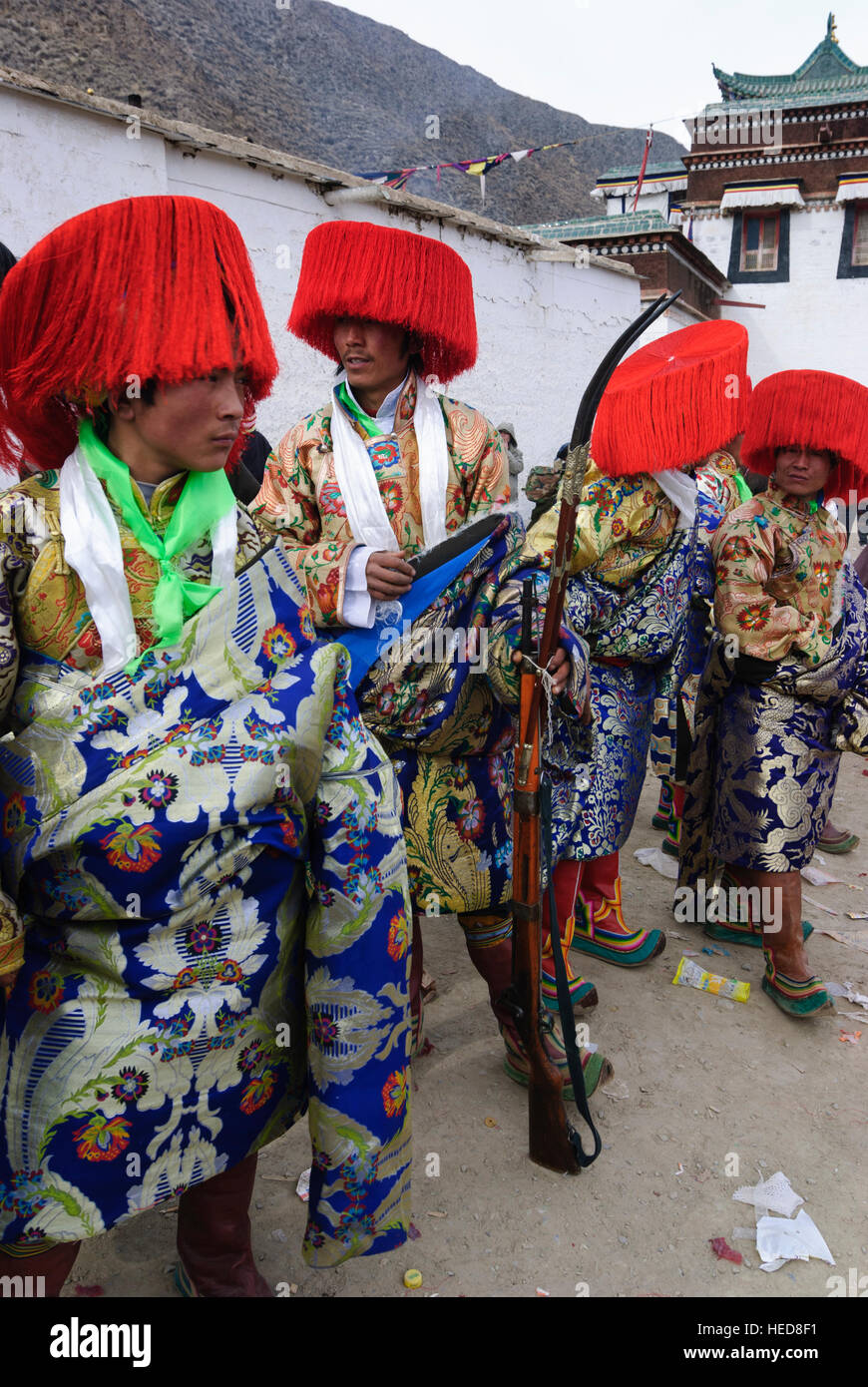 Xiahe: Tibetan Monastery Labrang at the Monlam Festival; Cham dance (masquerade); Guardians ensure the exile of the monks, Tibet, Gansu, China Stock Photo