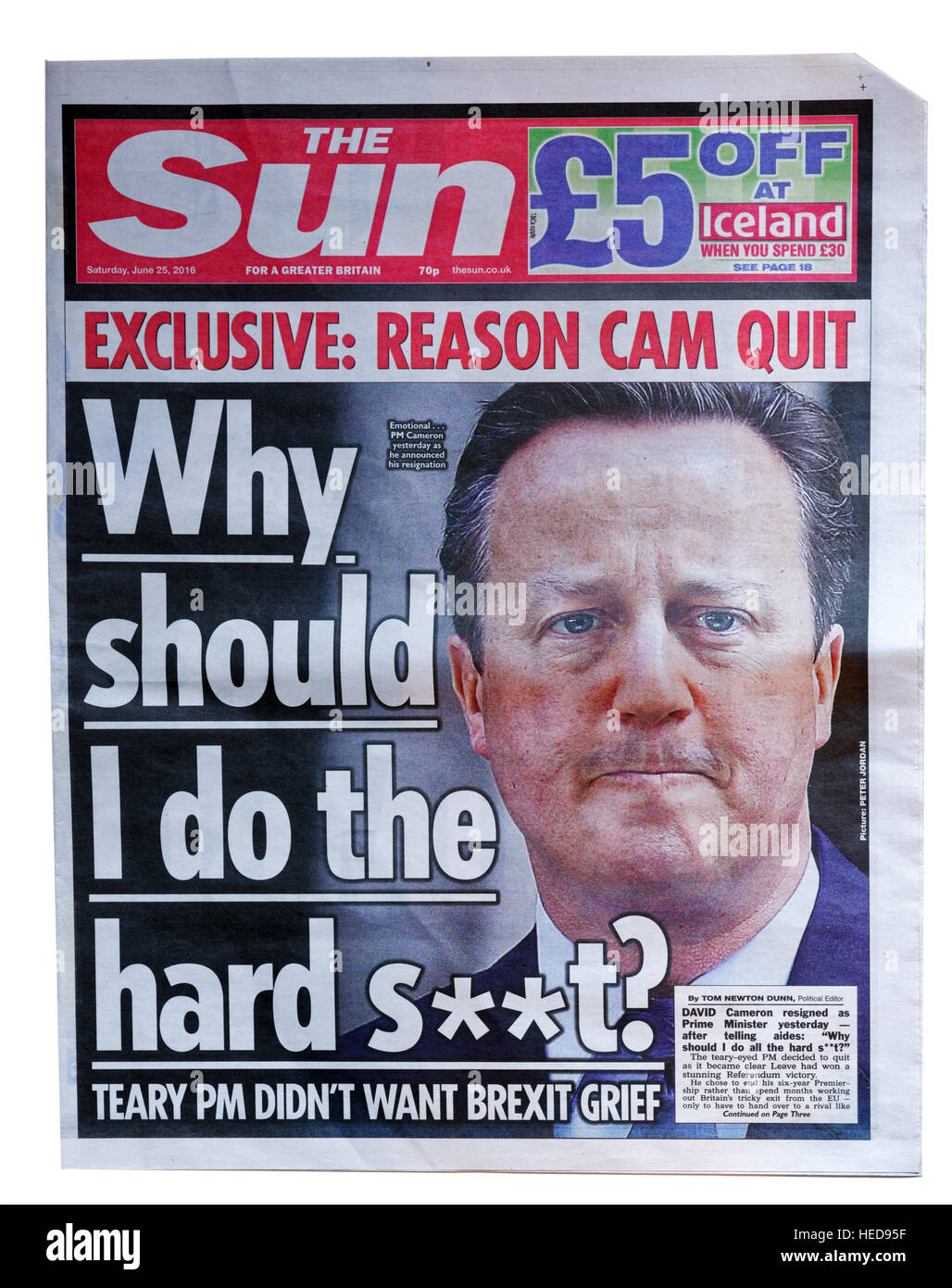 The Sun newspaper of 25 June 2016 announcing the resignation of UK Prime Minister David Cameron after the Brexit referendum Stock Photo