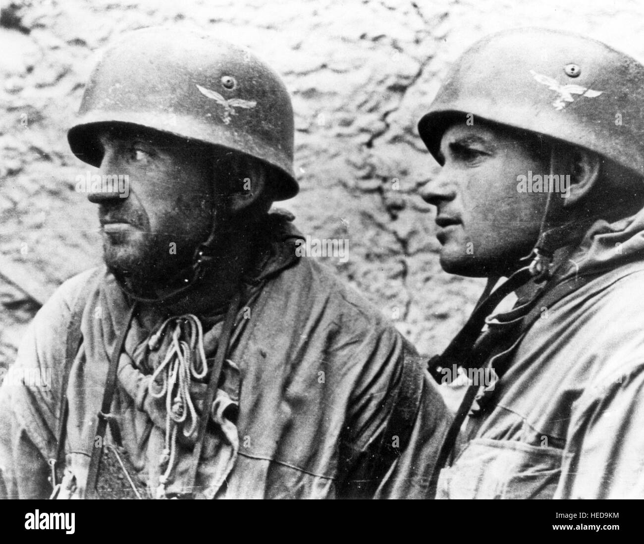 GERMAN PARATROOPERS at Cassino in 1944. Photo: German newsreel Stock Photo