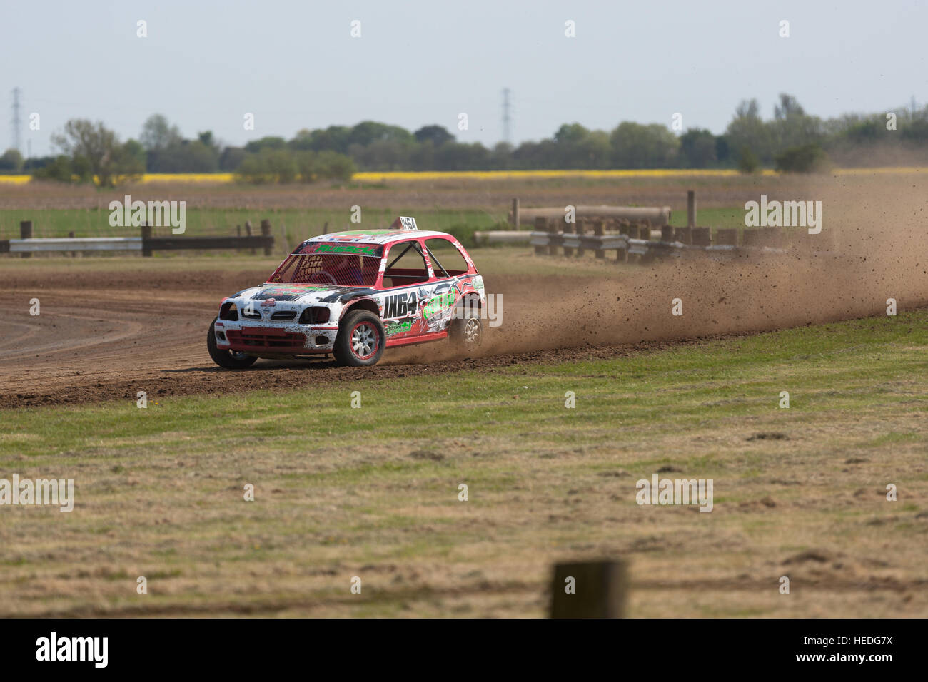 Romney Marsh, Kent, UK. 8th May, 2016. Round 3 of the Autograss racing tournament at the Ivychurch race track. Invicta Kent. Stock Photo