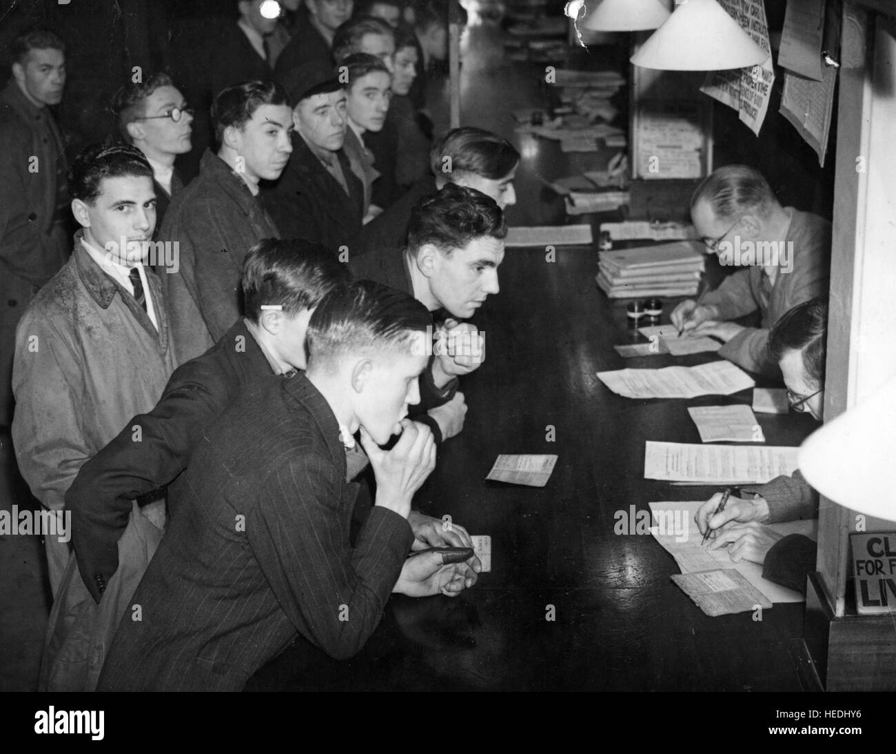 LONDON MILITARY RECRUTING OFFICE in late 1939 Stock Photo