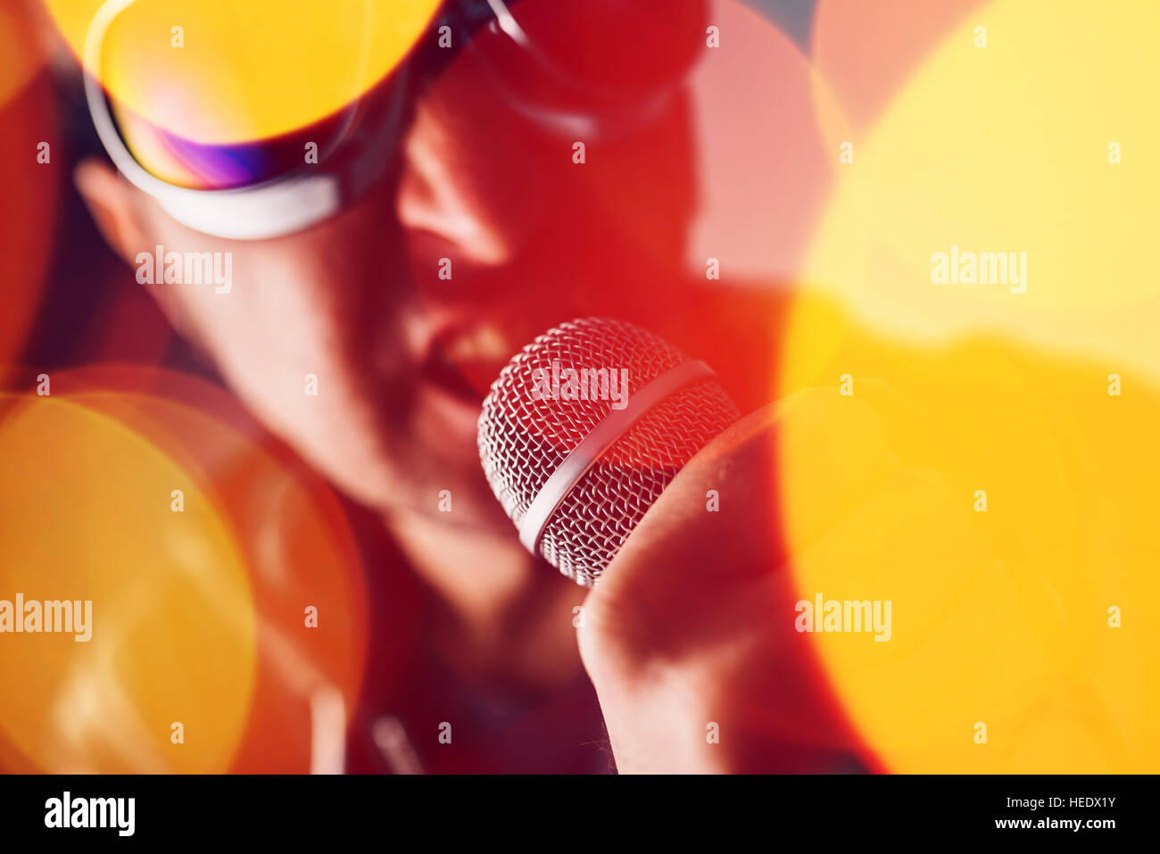 Male singer with microphone hires stock photography and images Alamy