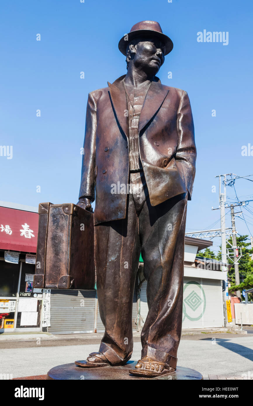 Japan, Honshu, Tokyo, Katsushika Shibamata, Statue of the Actor Kiyoshi Atsumi aka Tora-san Stock Photo
