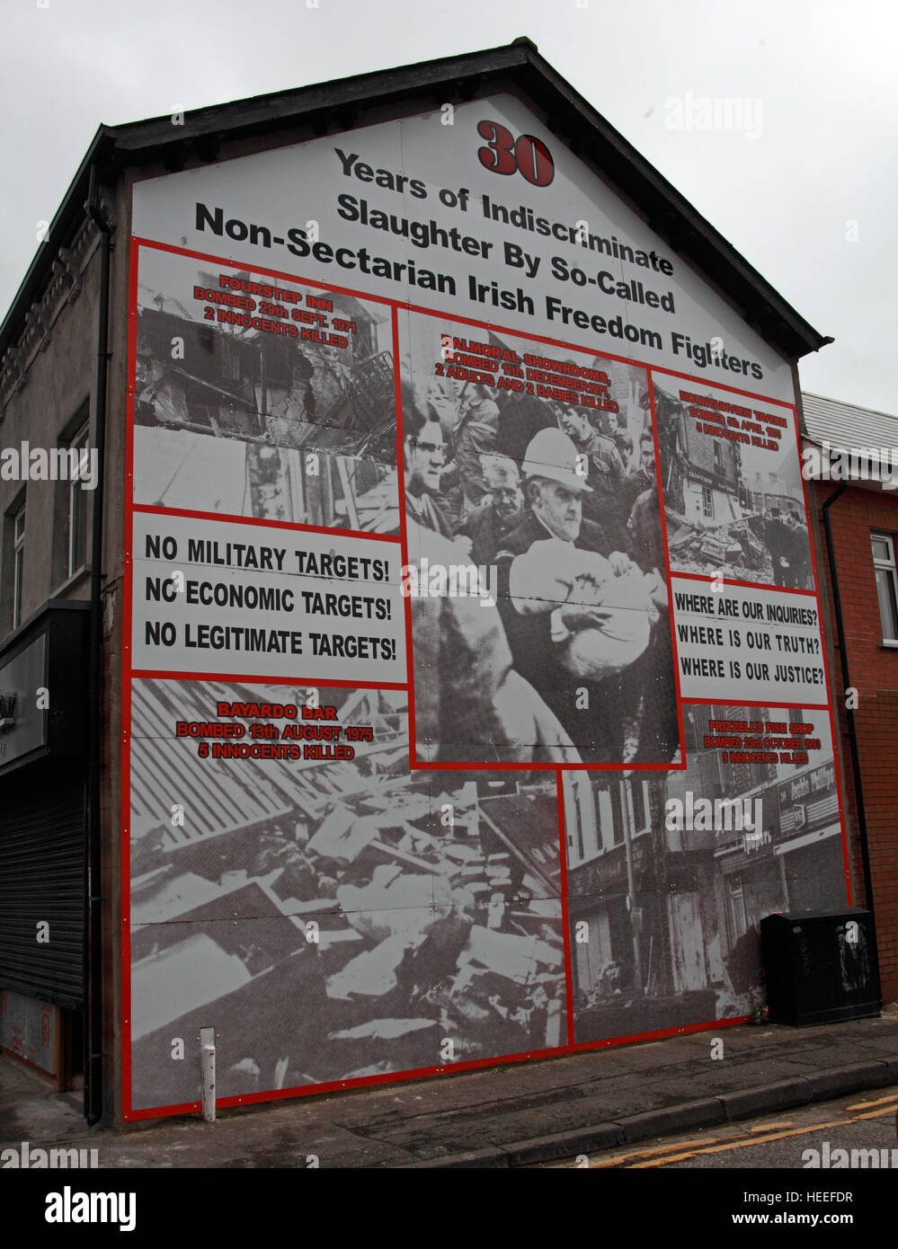 Belfast Unionist, Loyalist Mural Bayardo Bar,Aberdeen St, attack slaughter by IRA Brendan McFarlane Stock Photo