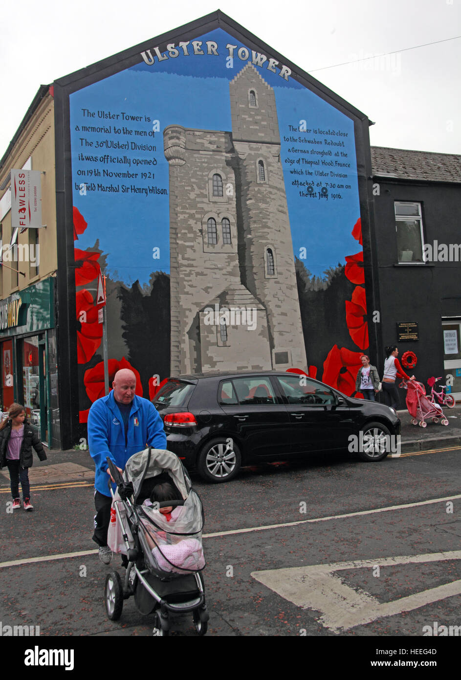 Belfast Unionist, Loyalist Mural of Ulster Tower gable end from battle of the Somme Stock Photo