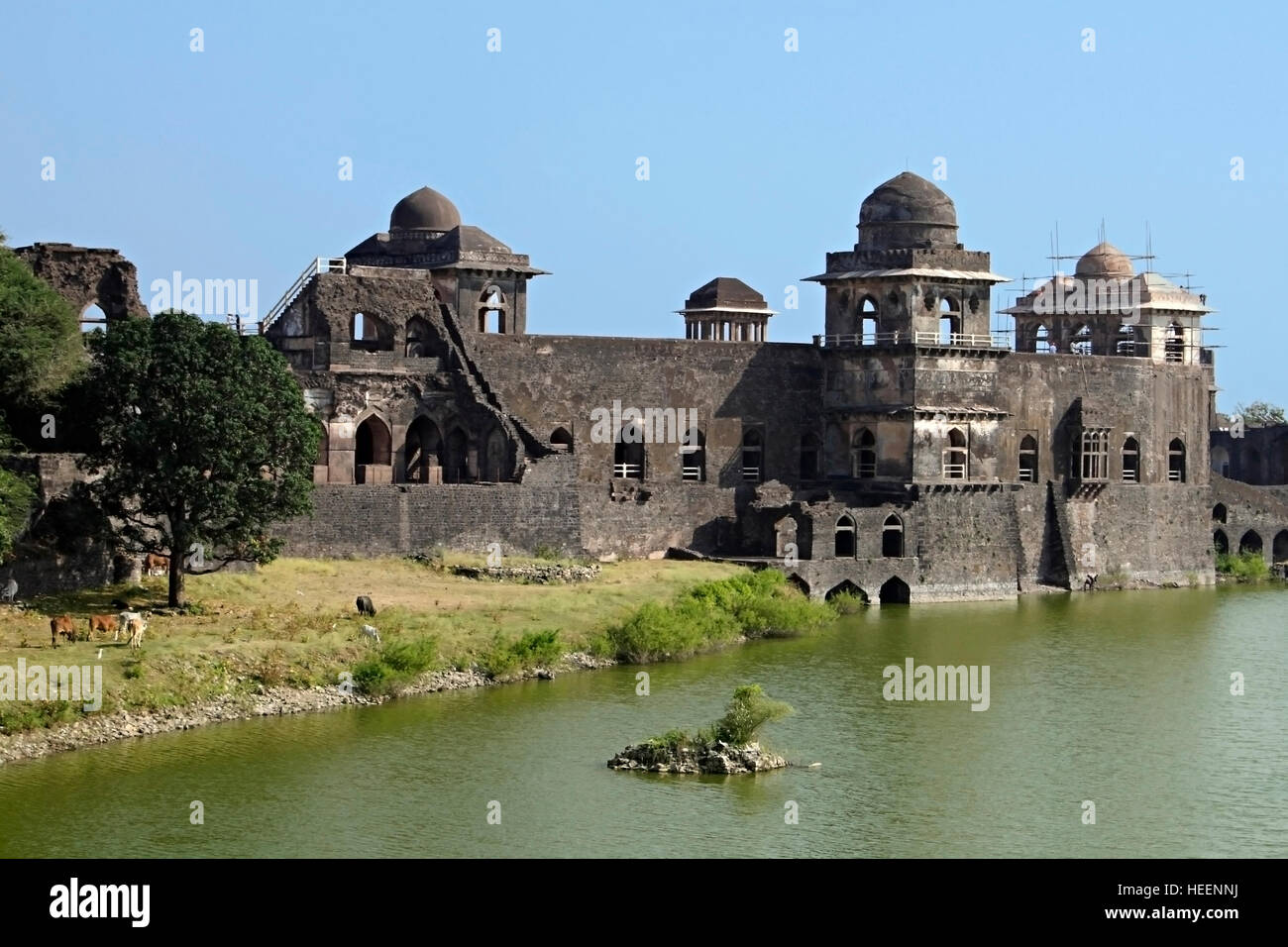 Long shot of Jahaj Mahal, Mandu Fort, Mandu City (also known as City of Joy) Madhya Pradesh, India The Jahaz Mahal or the Ship Palace Stock Photo