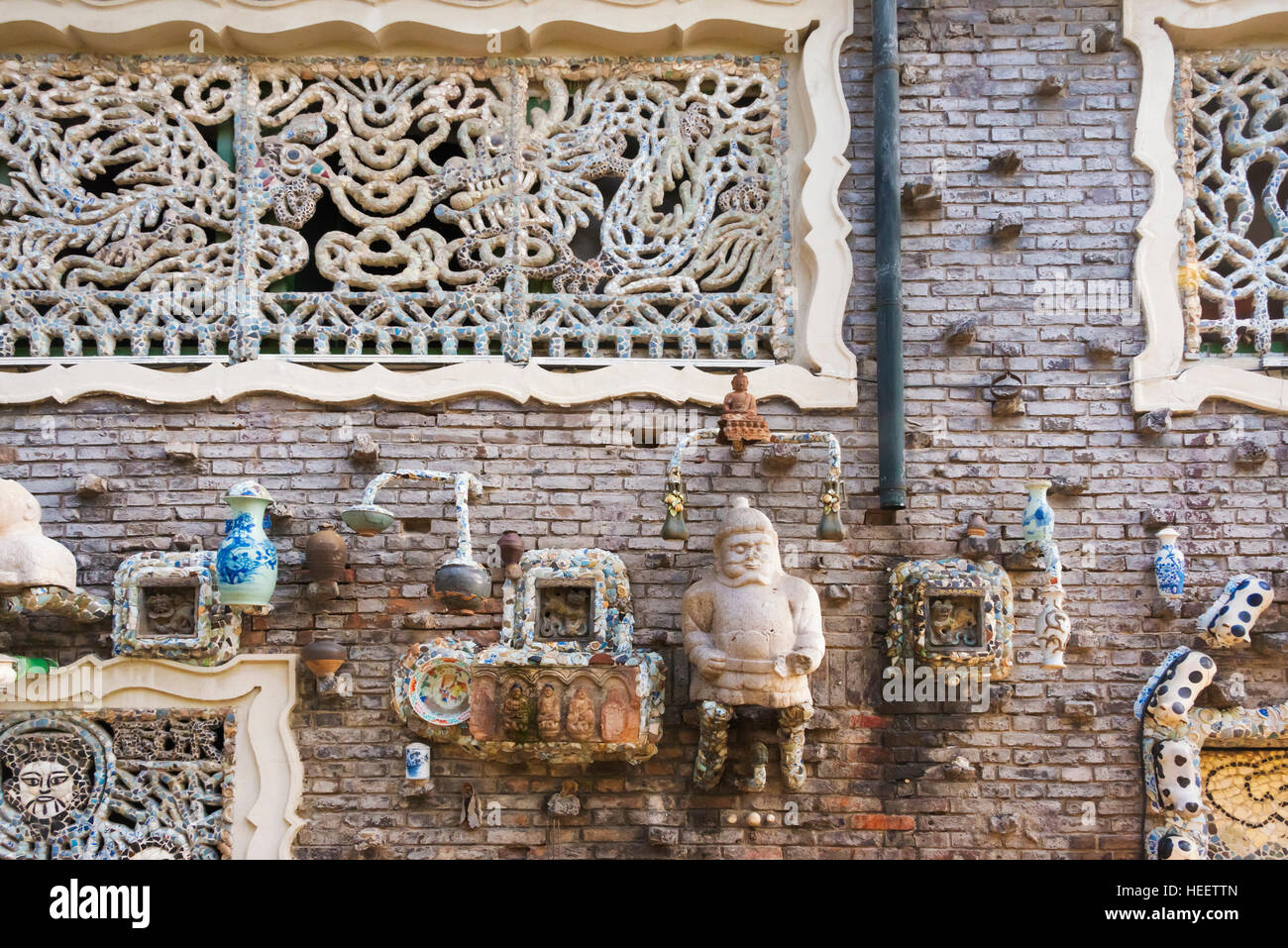 Decorations on the exterior of Geda Lou (Knotty Building), a colonial townhouse built in 1937, Tianjin, China Stock Photo