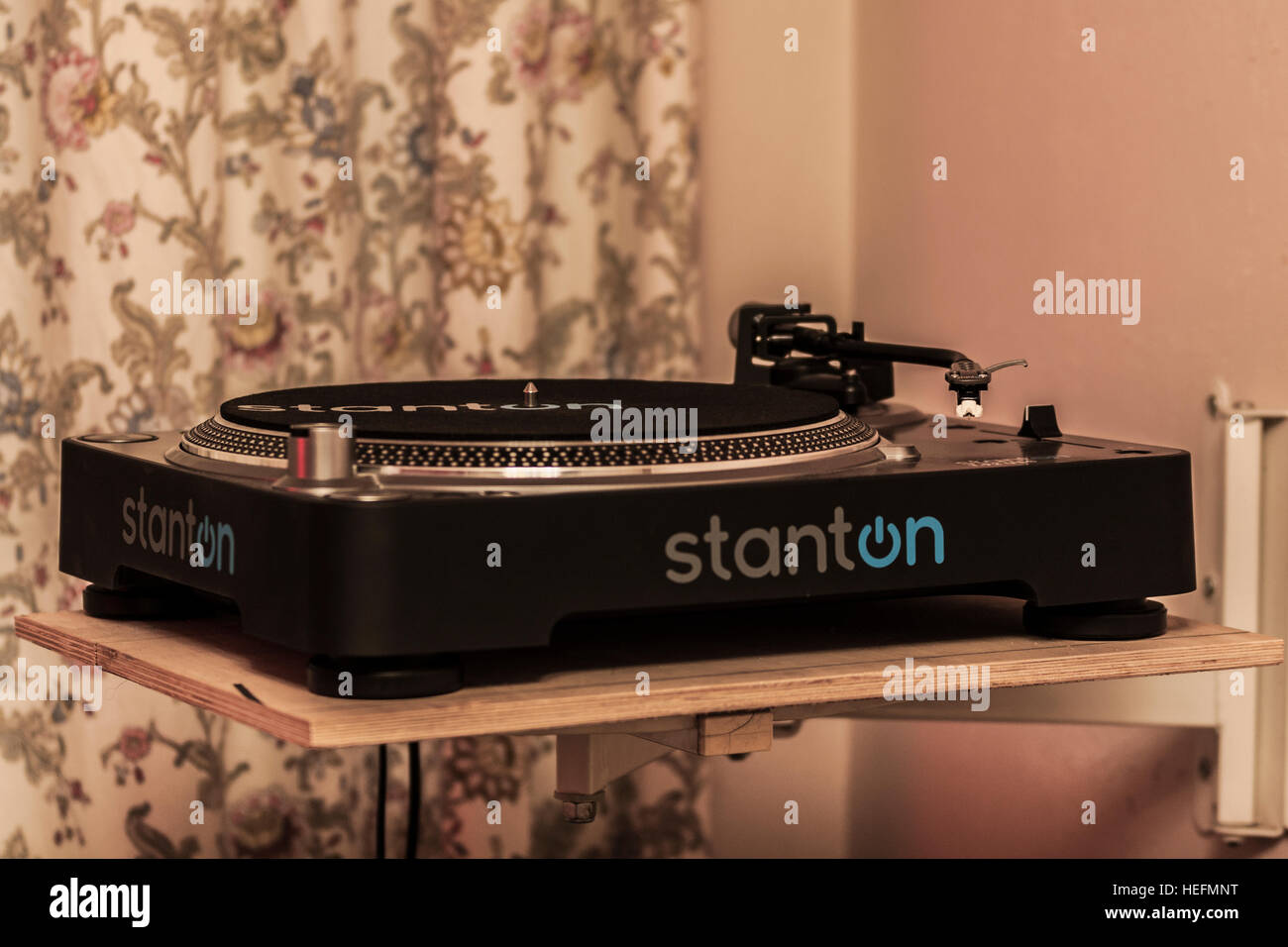 Stanton T92 USB record deck Stock Photo - Alamy