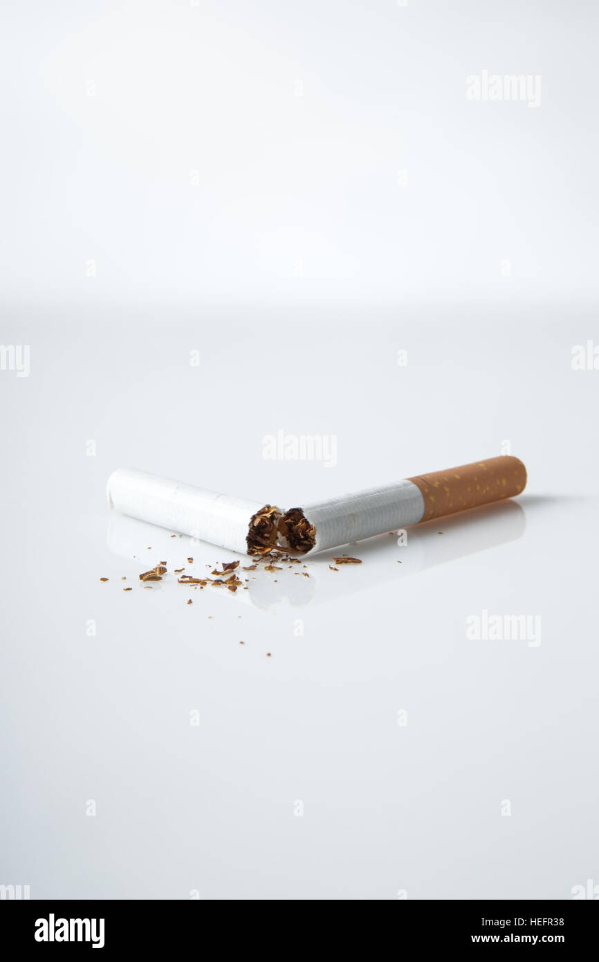 Crumpled cigarette hi-res stock photography and images