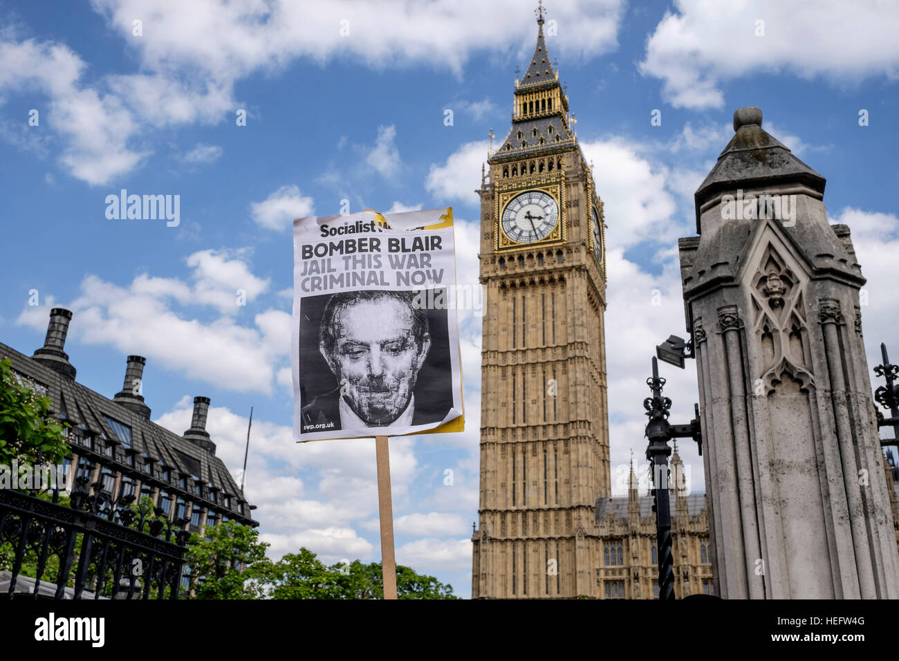 Tony Blair protester outside the Houses of Parliament in Westminster, London Stock Photo