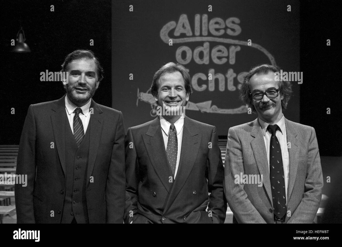 Alles oder Nichts, Spiel und Show mit Max Schautzer, Deutschland 1983, Moderator Max Schautzer mit Kandidaten Stock Photo
