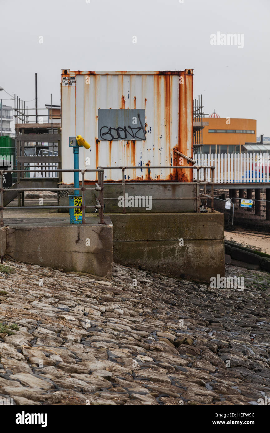 Rusting Container Used as Seafront First-Aid Office at Southend-on-Sea Stock Photo