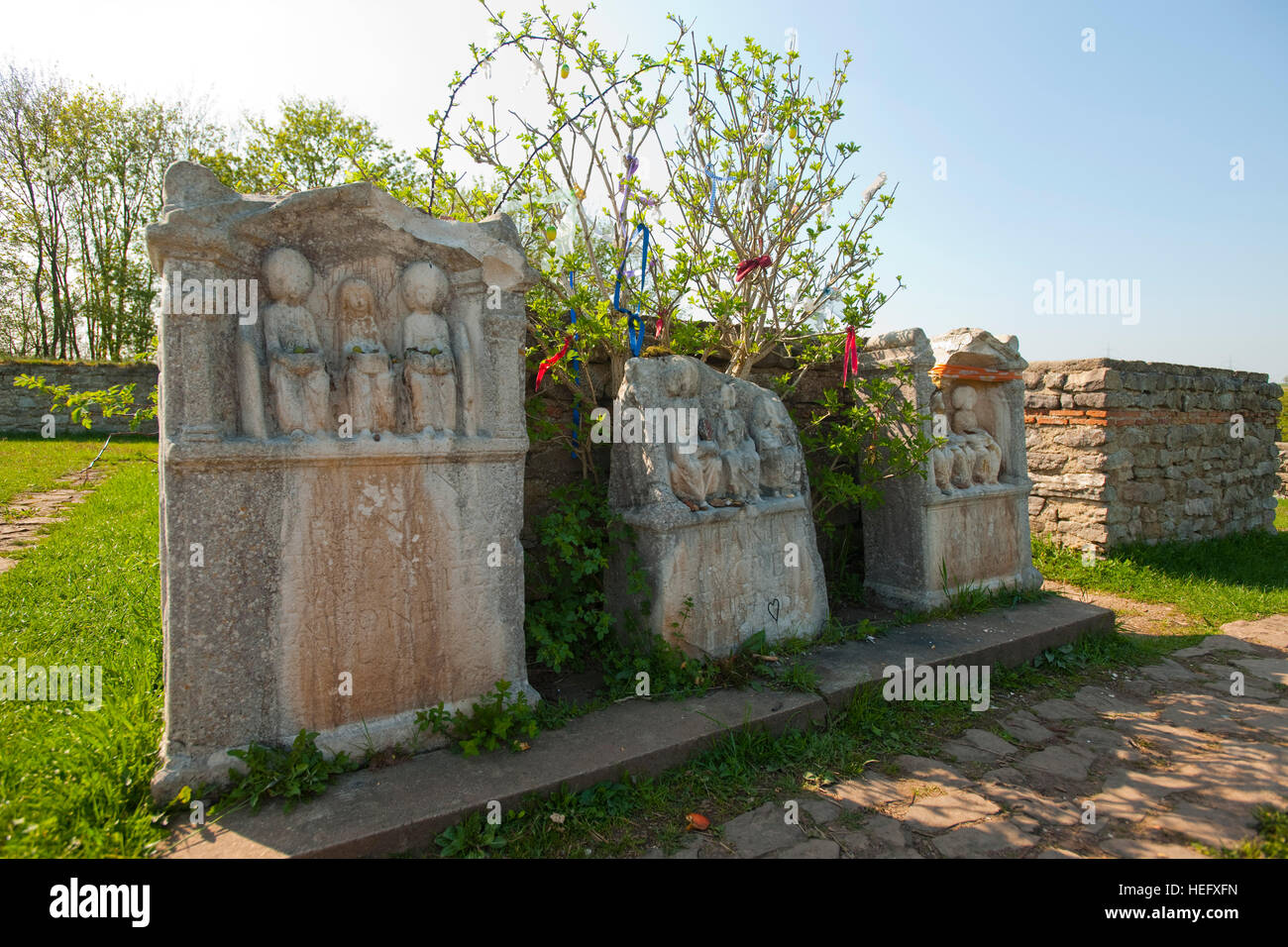 Deutschland, Nordrhein-Westfalen, Kreis Euskirchen, Nettersheim, Römischer Tempel "Görresburg" Stock Photo