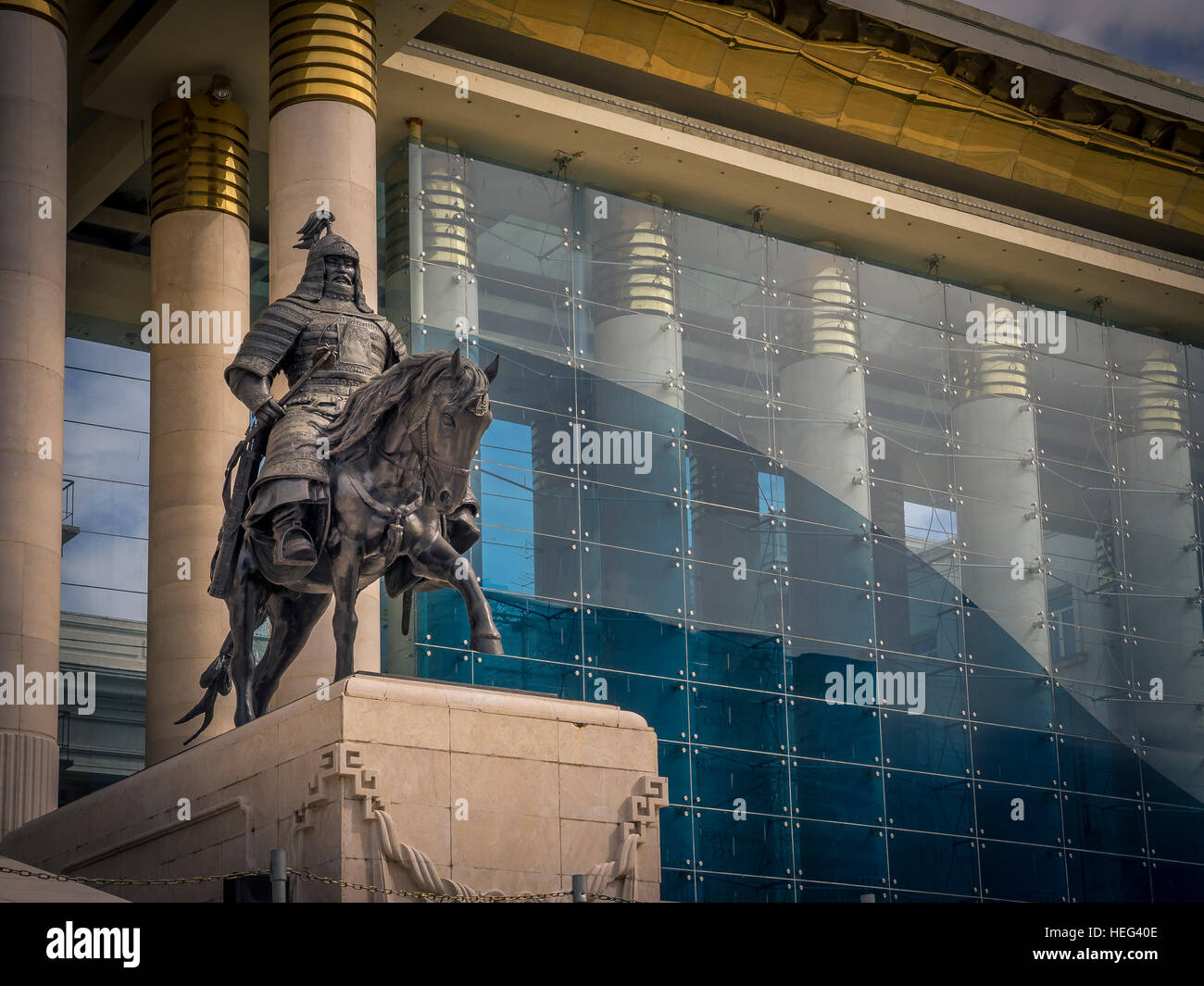 Government Palace, statue, Chinggis Square, Ulaanbaatar, Mongolia Stock Photo