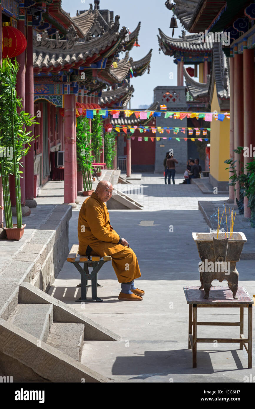 Monk at North Wudang Temple, Shizuishan, Ningxia, China Stock Photo