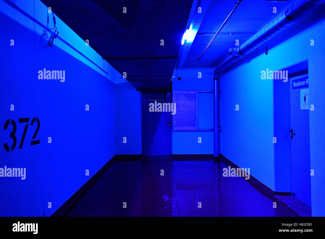 KÃ¼che und Waschraum, ehemaliger Atombunker, Atomschutzbunker, Museum Erlebnisausstellung 'The Story of Berlin', Berlin, Deutschland, Europa Stock Photo