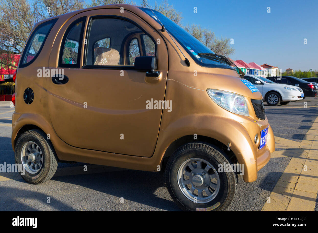 Low carbon producing small car, Sand Lake, Shizuishan, Ningxia, China Stock Photo