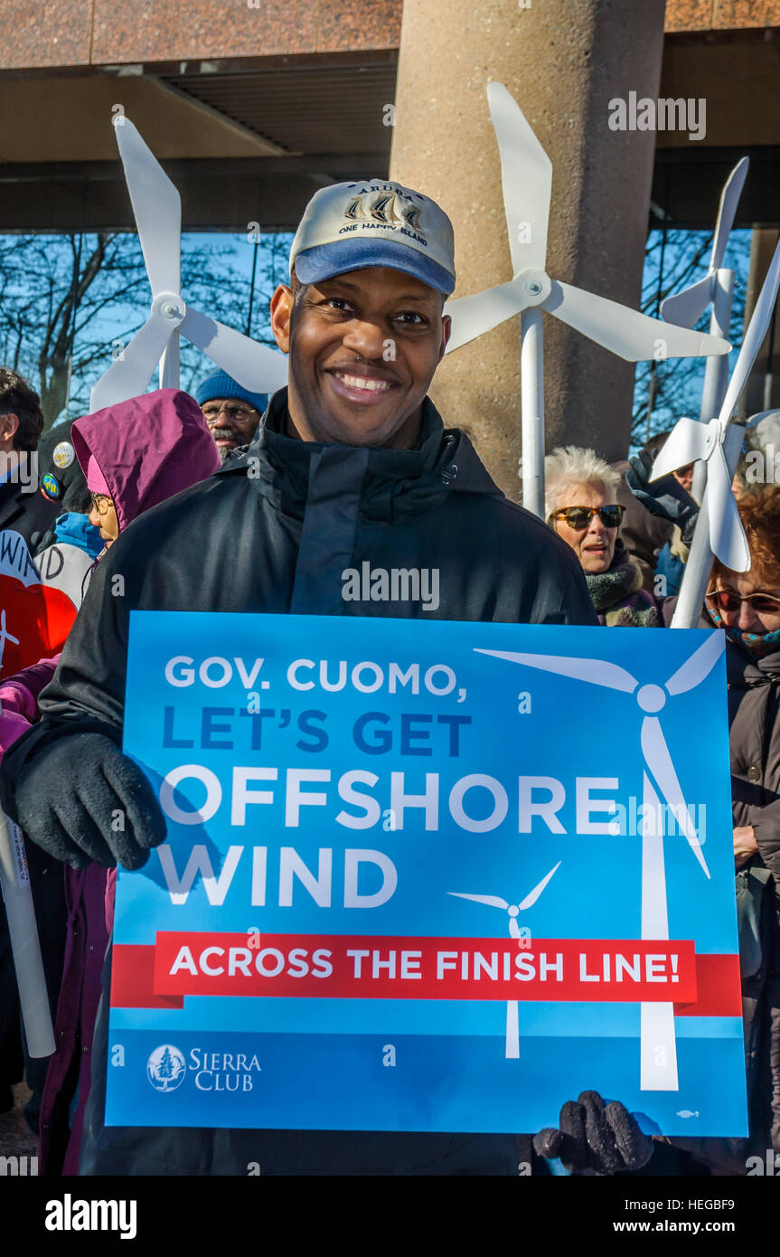 New York, United States. 20th Dec, 2016.  On December 20 in Hempstead, NY, as the first offshore wind project in New York gets approval, a huge crowd of elected officials, environmental groups, activists and concerned New Yorkers rally to support Long Island Power Authority (LIPA) and ask for offshore wind commitment in New York © Erik McGregor/Pacific Press/Alamy Live News Stock Photo
