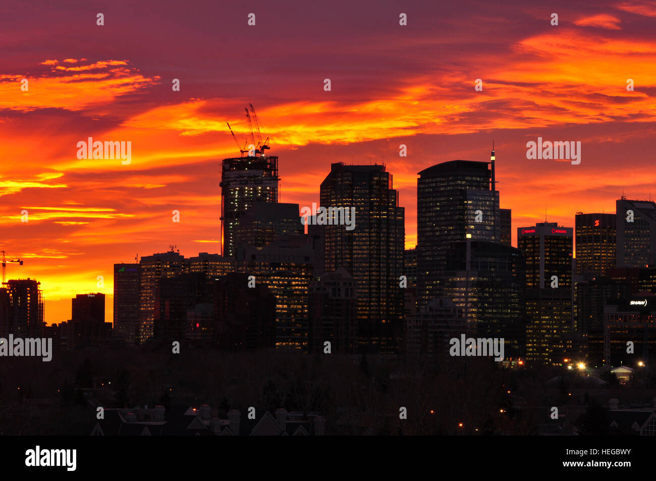 Calgary skyline dawn hi-res stock photography and images - Alamy