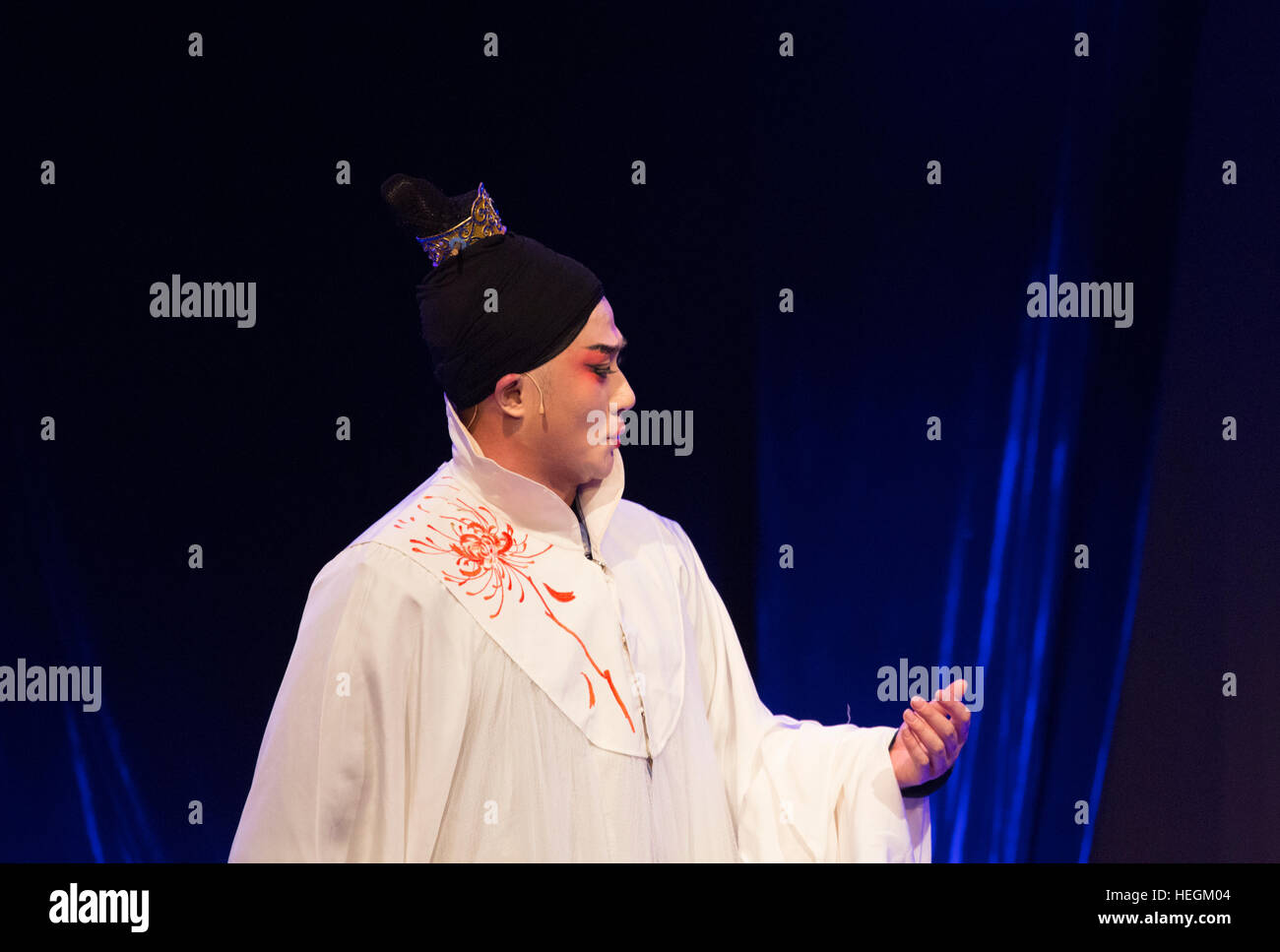 Actor Zhang Jun performing Hamlet in chinese to commemorate the 400th anniversary of the death of Shakespeare and Tang Xianzu Stock Photo