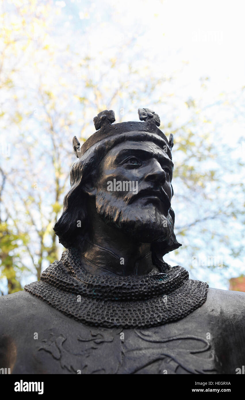 A statue of English monarch King John by sculptor Alan Beattie Herriot in King's Lynn, Norfolk, England, UK. Stock Photo