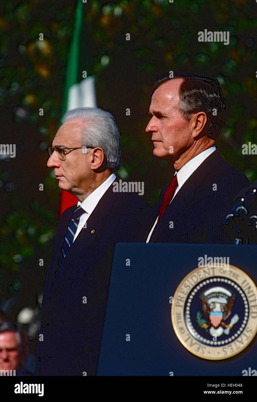 Washington, DC., USA, 11th October, 1989 President George H.W. Bush and President of Italy Francesco Cossiga deliver remarks during official welcoming ceremony at the start of the state visit on the South Lawn of the White House  Credit: Mark Reinstein Stock Photo