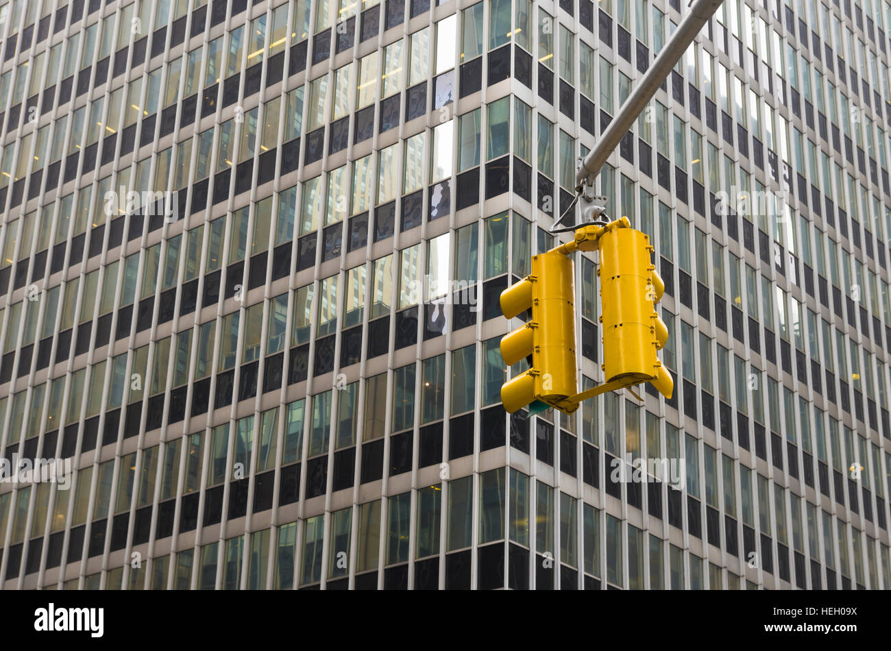 Traffic light yellow hanging hires stock photography and images Alamy