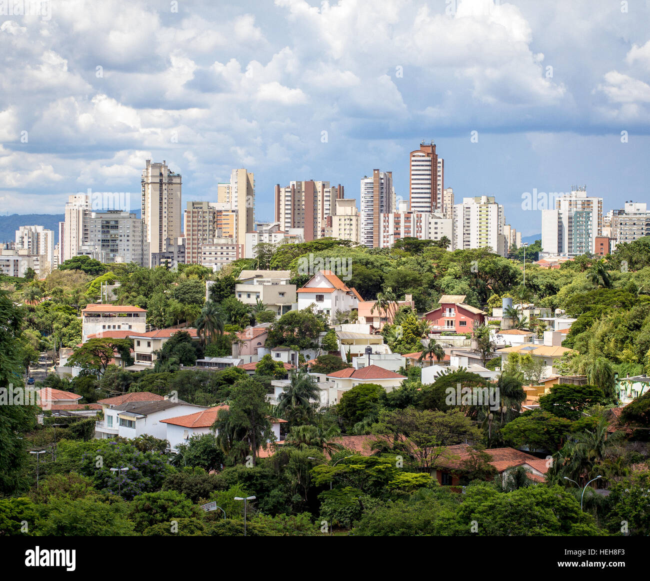 Wealthy neighbourhood brazil hires stock photography and images Alamy