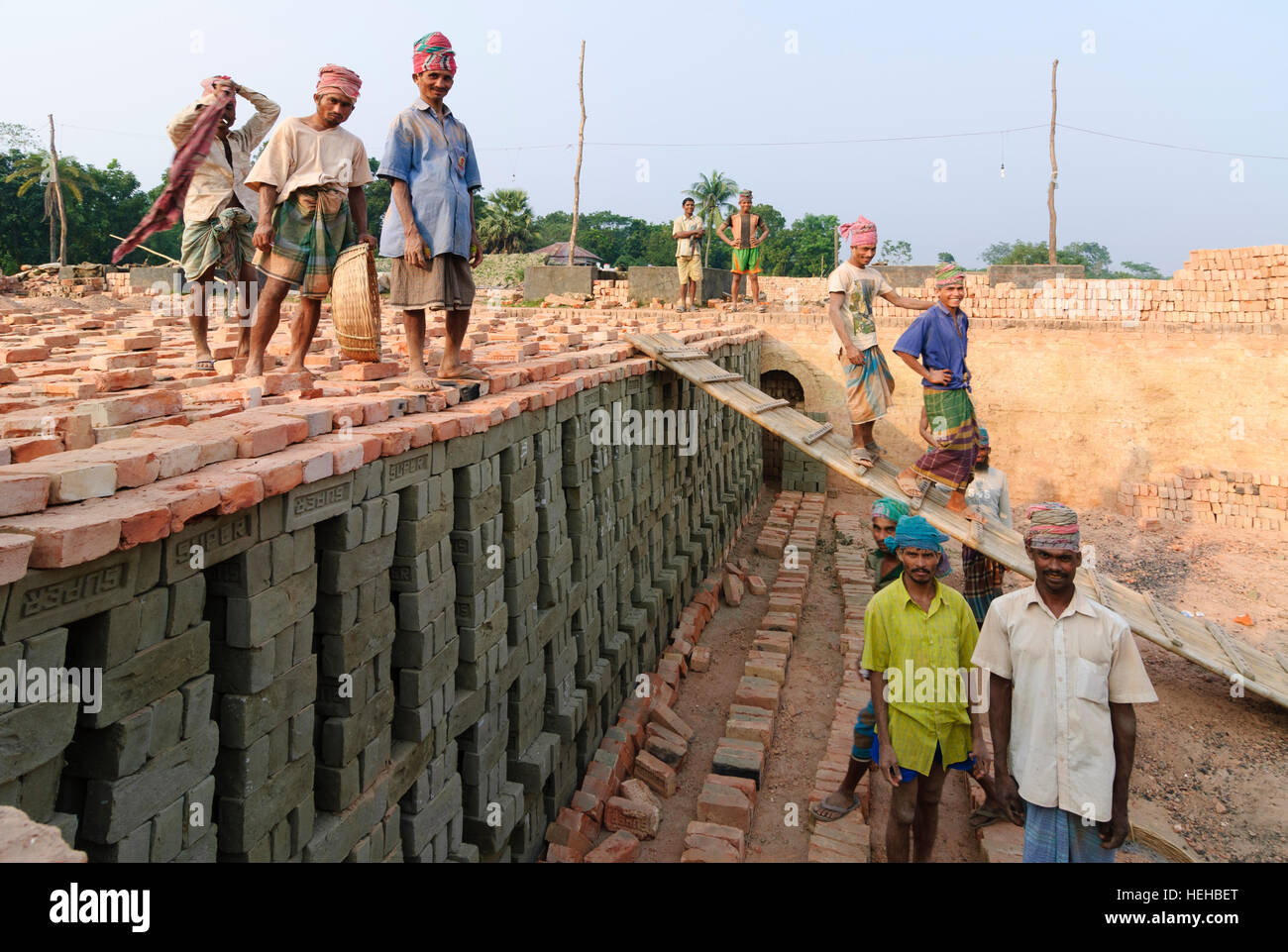 Madhabpasa: Brickwork according to the ring furnace principle; Burnt bricks, Barisal Division, Bangladesh Stock Photo