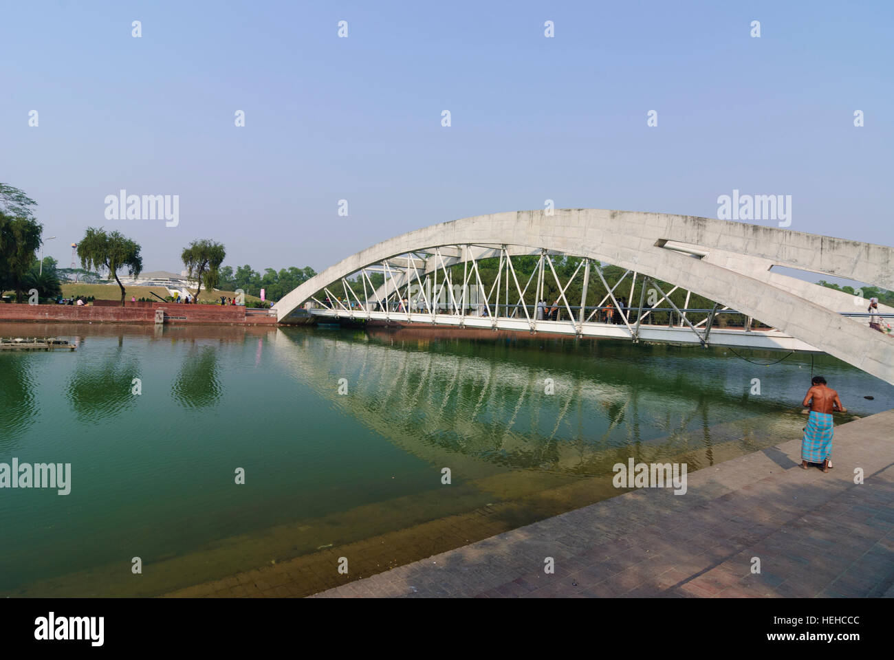 Dhaka: Crescent Lake Park, bridge, Dhaka Division, Bangladesh Stock Photo
