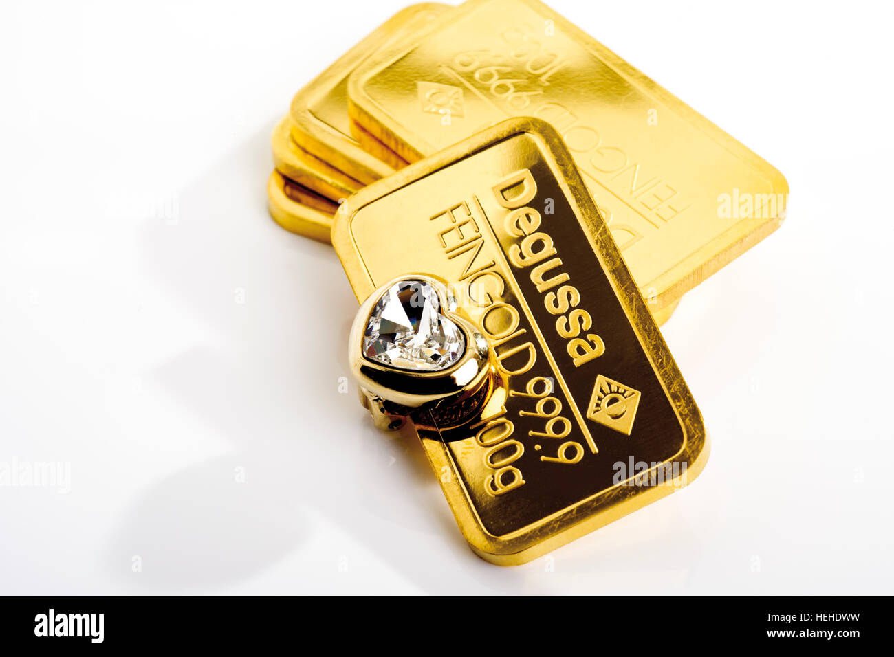 Gold bars and jewellery Stock Photo Alamy