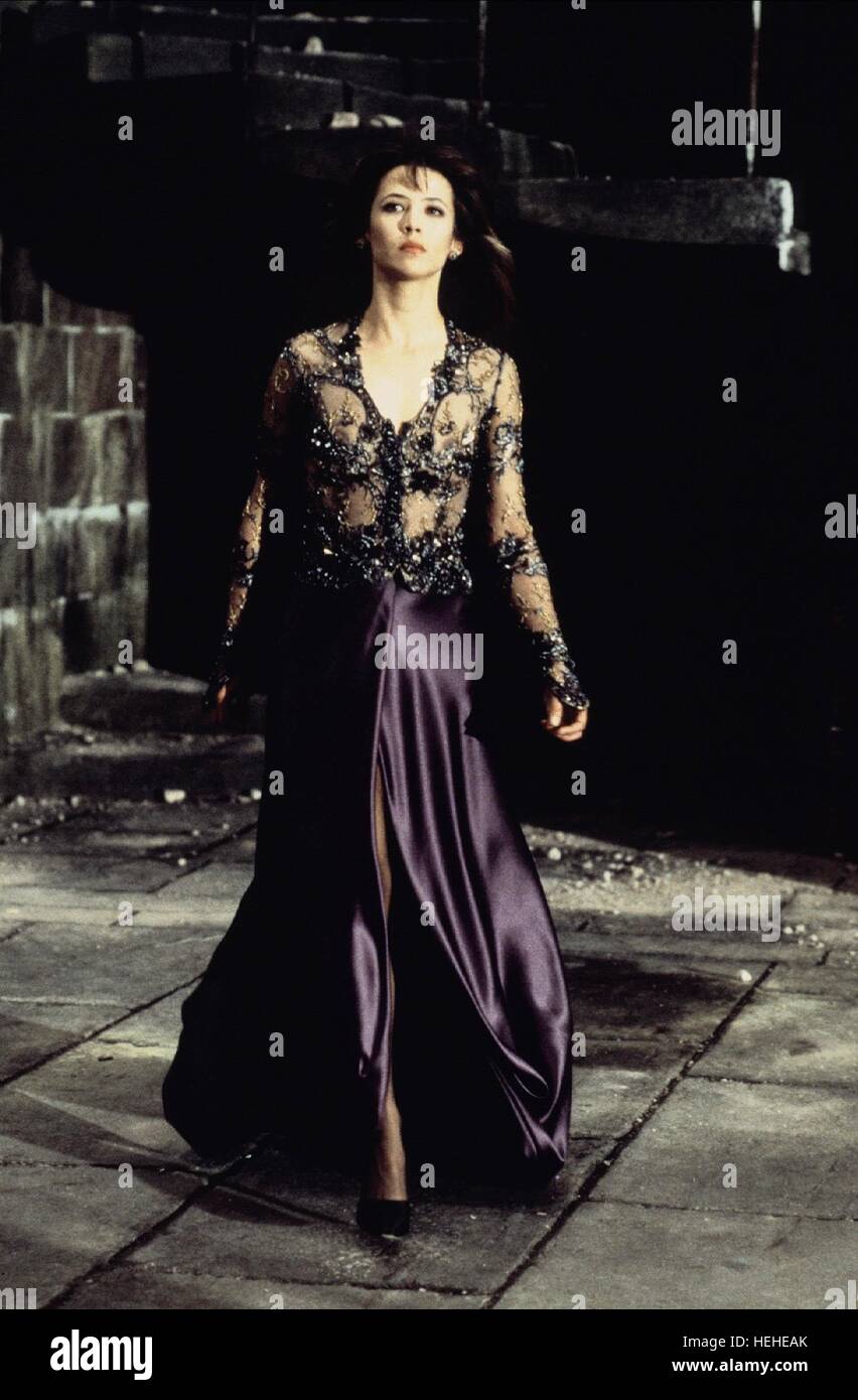 Elektra King Bond High Resolution Stock Photography and Images Alamy