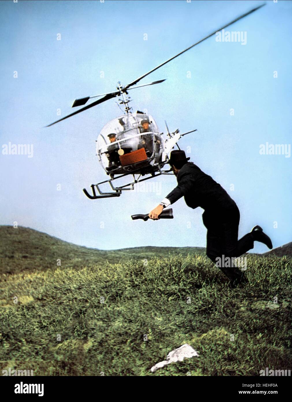 helicopter-chase-scene-james-bond-from-russia-with-love-1963-HEHF0A.jpg