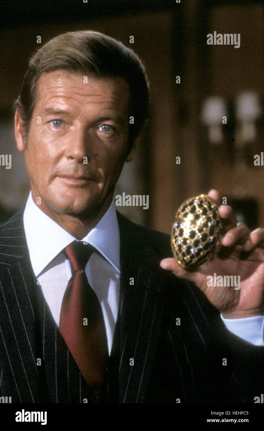 Roger Moore James Bond Octopussy 19 Stock Photo Alamy
