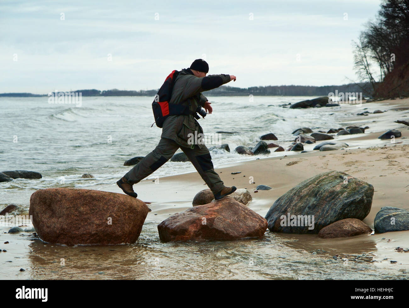 jump on stones across the river, the river flows into the sea, Explorer